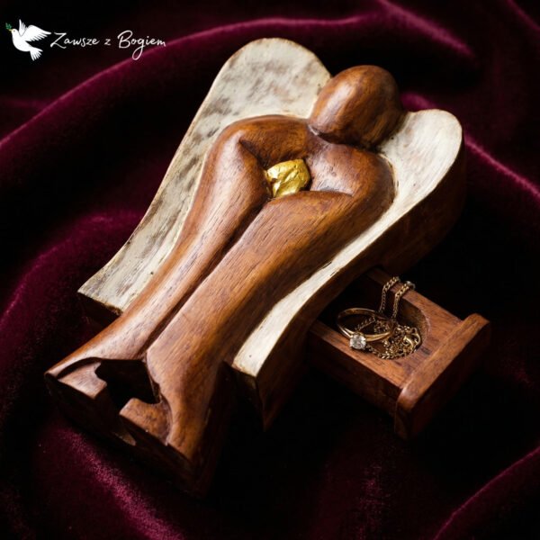 Anioł – Ręcznie Rzeźbiona Skrzyneczka (14 cm)
